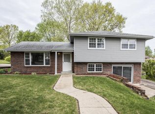 807 Ihler Rd, Jefferson City, MO 65109