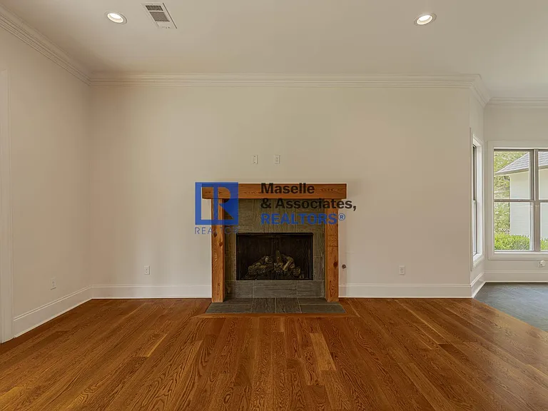 412 Dover Ln — Photo 21