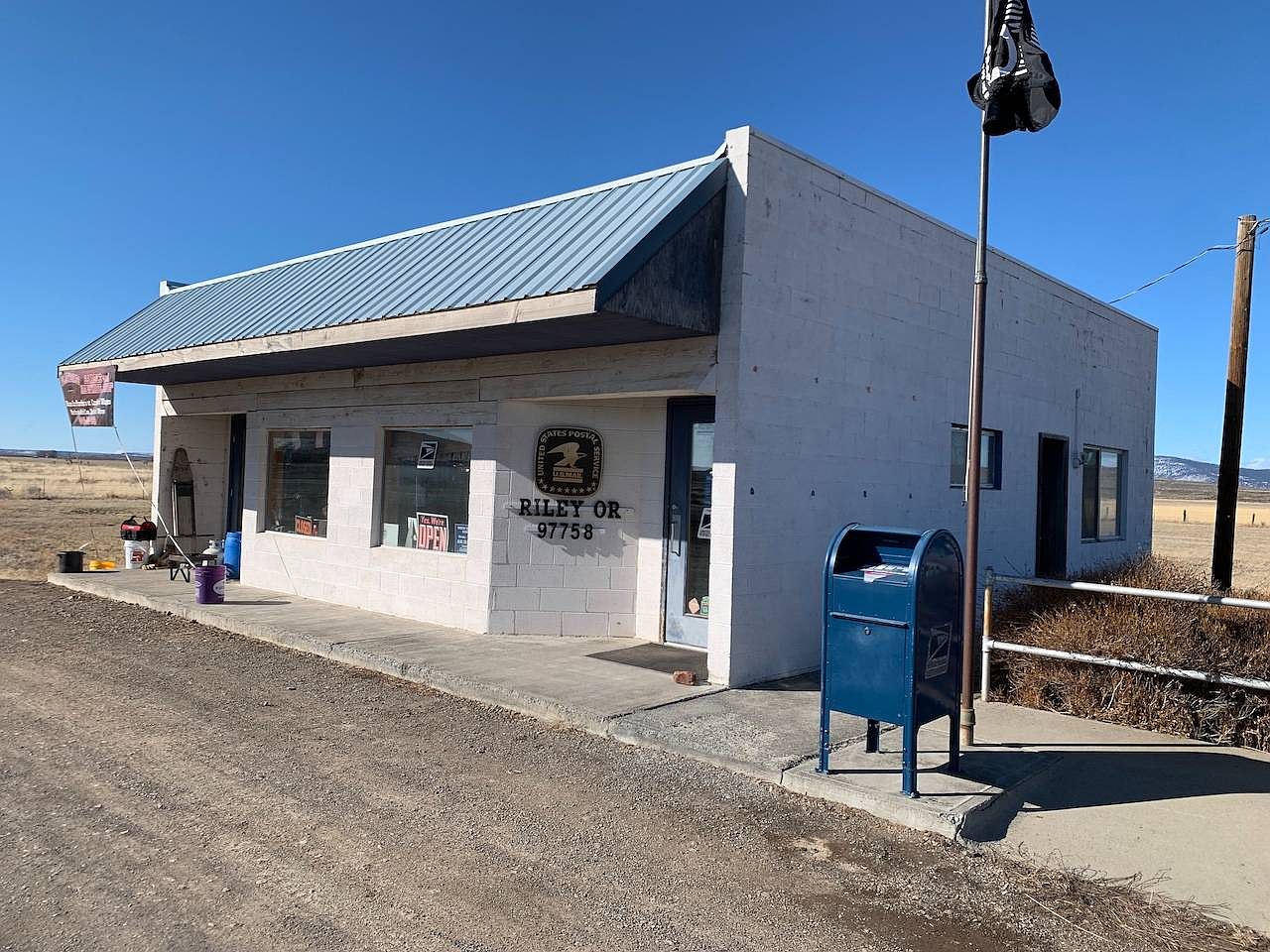 Old Retail Post Office Building For Sale on 11 Acres in Riley, OR 98K