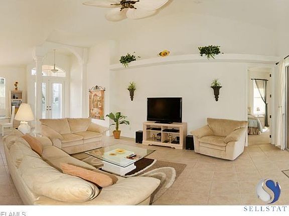 5th image of 168 SE 23rd St