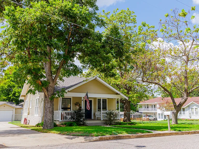 1600 Church St — Photo 90