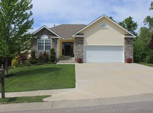 5066 NW Woodside Dr, Riverside, MO 64150