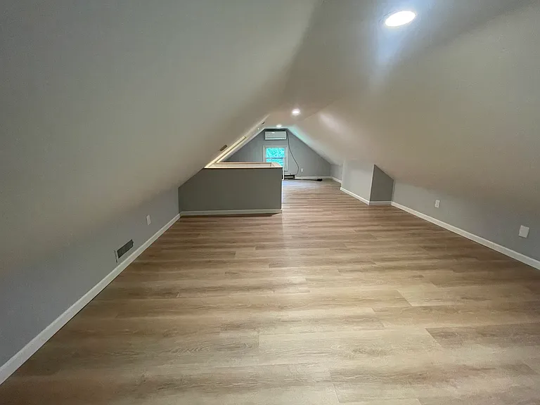 20 King James Dr — Photo 26