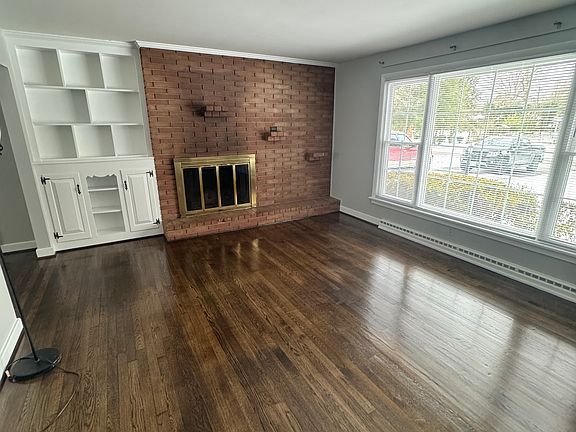 3rd image of 5340 W Rock Spring Dr