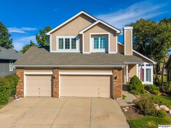17312 William Cir, Omaha, NE 68130