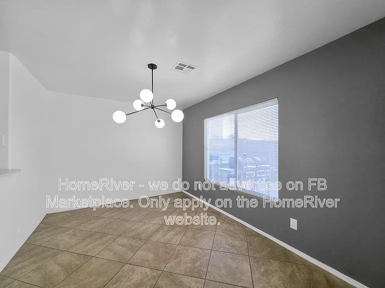 11202 W Devonshire Ave — Photo 5