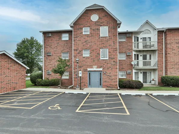 1330 Cunat Ct APT 1B, Lake In The Hills, IL 60156