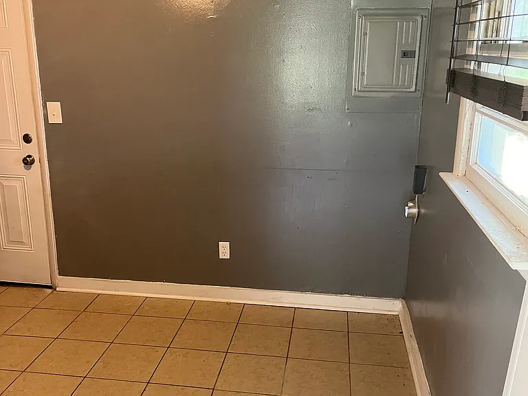 3115 Michigan Ct — Photo 6