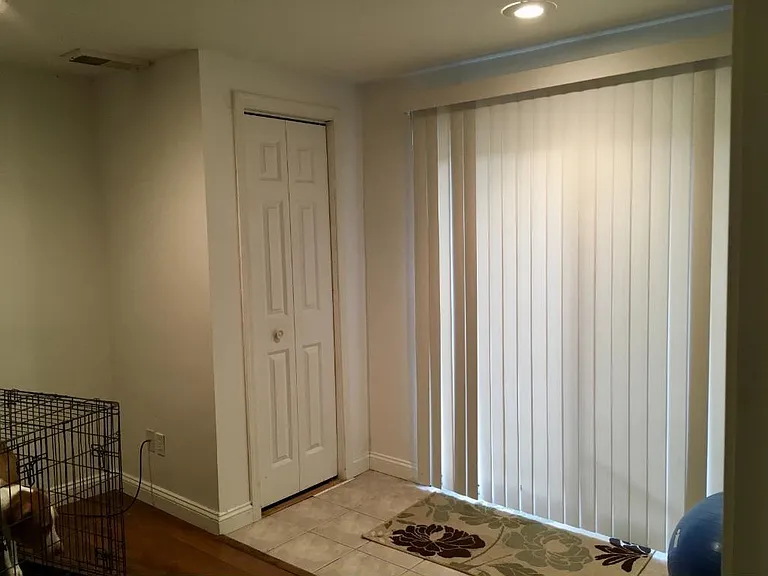 868 Wescott Sq — Photo 9