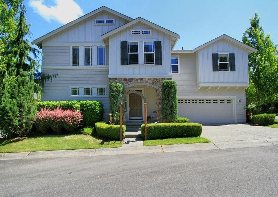 1st image of 17233 NE 25th Way