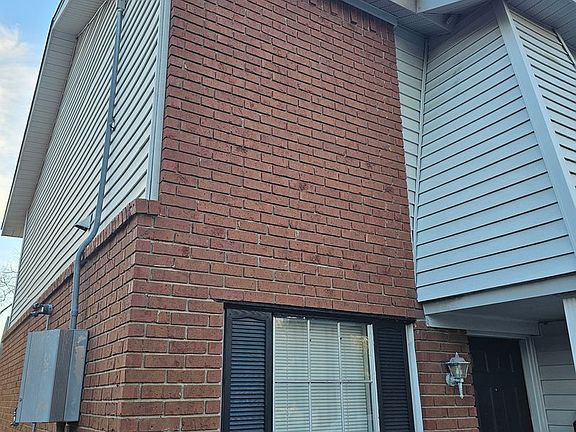 3rd image of 59 Knollwood Cir