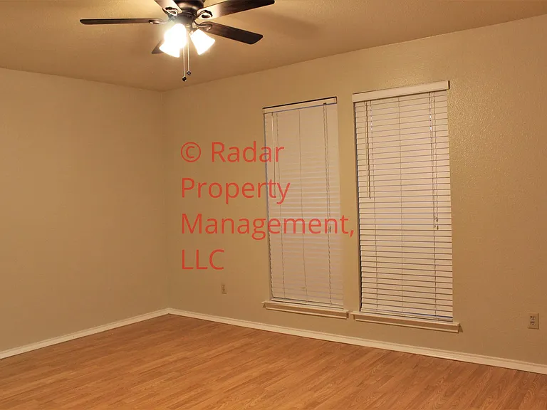 6418 Lago Vista Dr — Photo 9