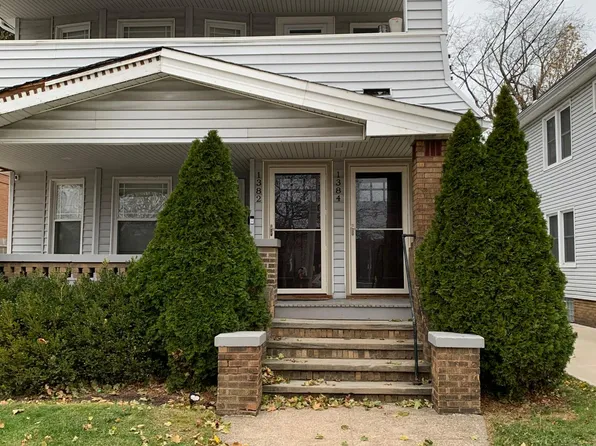 1382 Phelps Ave, Lakewood, OH