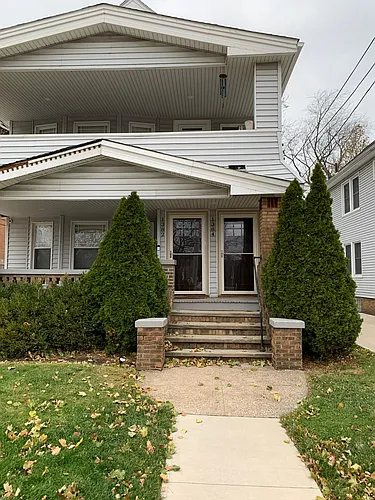1382 Phelps Ave #DOWN Photo 1