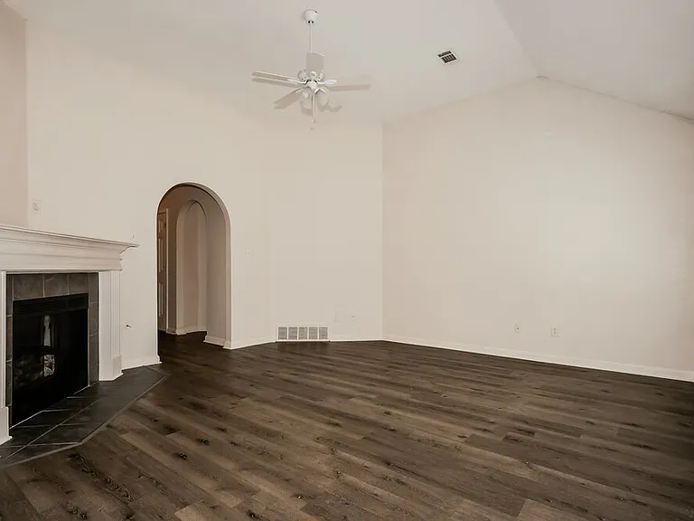 1224 Whistler Dr — Photo 4