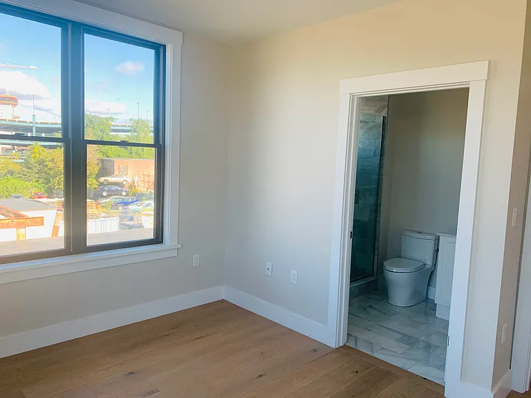 305 Webster Ave #308 — Photo 10