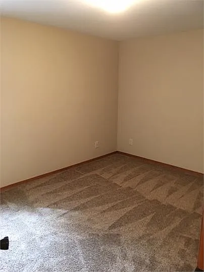 413 Aaron Dr. - 1 — Photo 4
