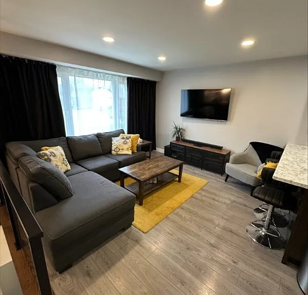 923 Purcell Cres #HOUSE — Photo 11