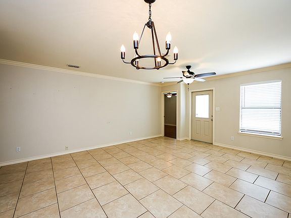 4th image of 2657 Camargo Dr
