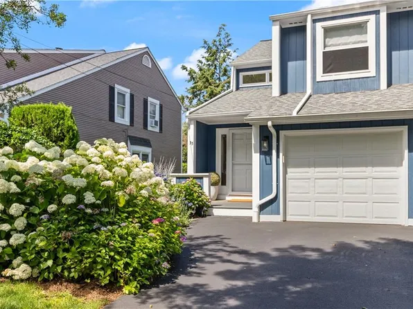 33 Arbor Dr #27, Providence, RI 02908