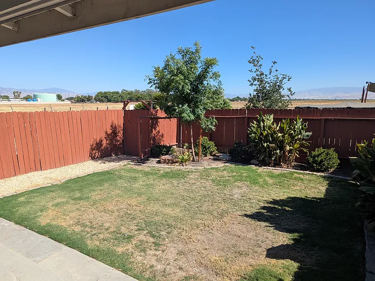 825 Taft Hwy — Photo 2