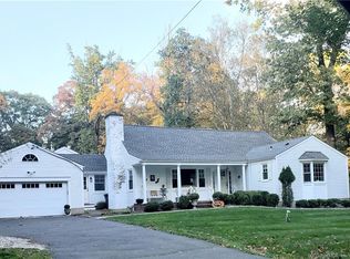16 Marianne Rd, Darien, CT 06820