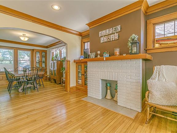 5th image of 4040 W 161st St