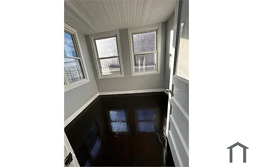 63 Cliff Ave Photo 1