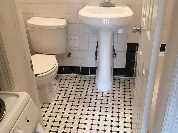 3rd image of 31 W 8th St APT 6