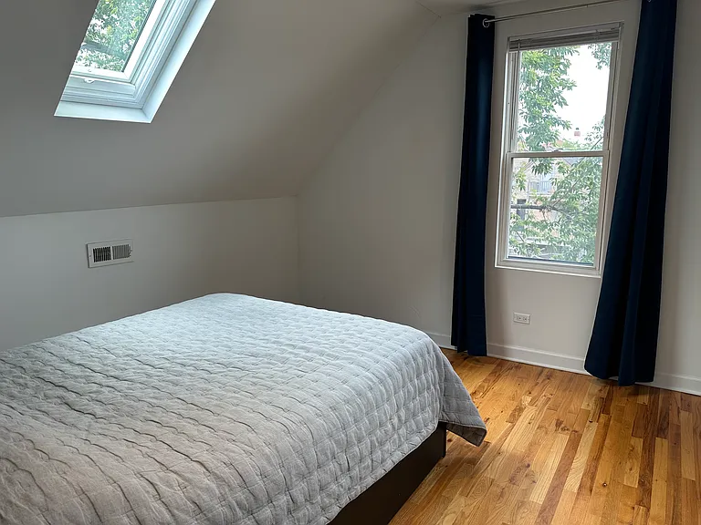 1452 N Greenview Ave #2F — Photo 17