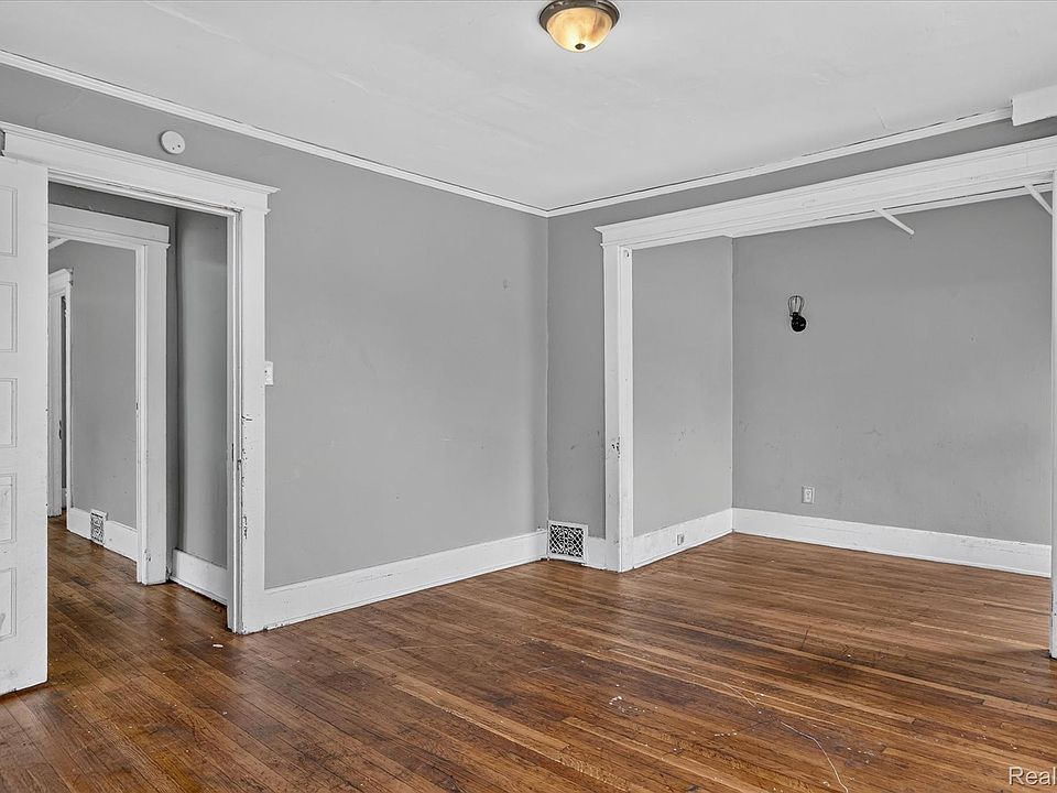 127-9 Buena Vista St W, photo 24