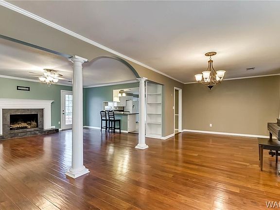 5th image of 4000 E Lake Dr