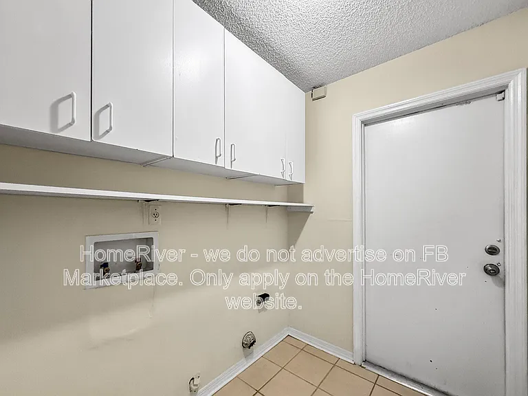 8163 Village Green Rd — Photo 11