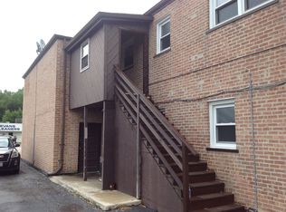 9316 S Roberts Rd APT 3, Hickory Hills, IL 60457