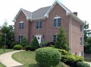 313 Pine Valley Dr, Bridgeville, PA