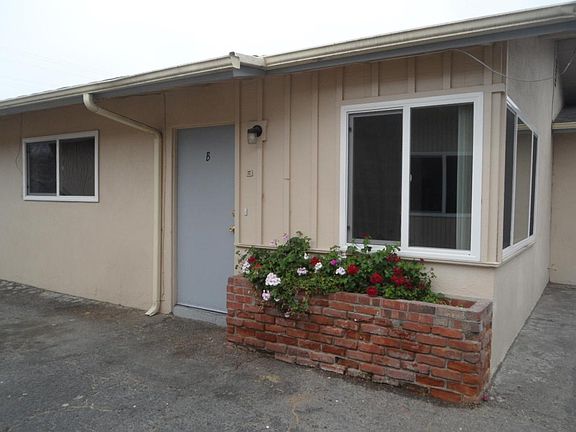 5th image of 6754 Del Playa Dr #B