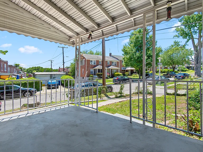 2600 N Longwood St — Photo 38