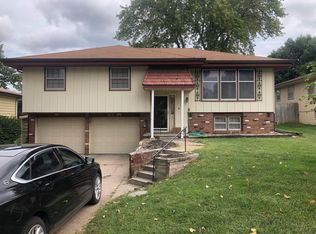 6627 S 84th Ave, Ralston, NE 68127