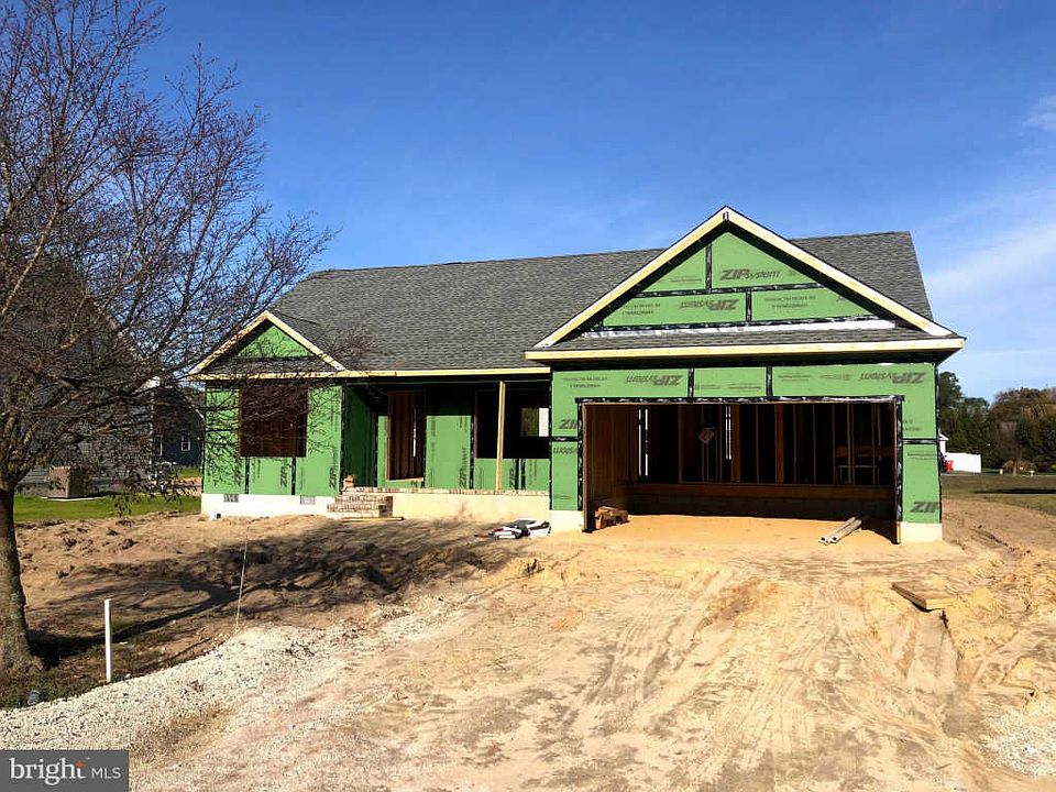 1st image of 320 E 6th St Lot 77