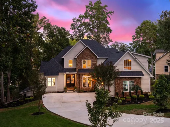 4548 Stonesthrow Dr, Denver, NC 28037