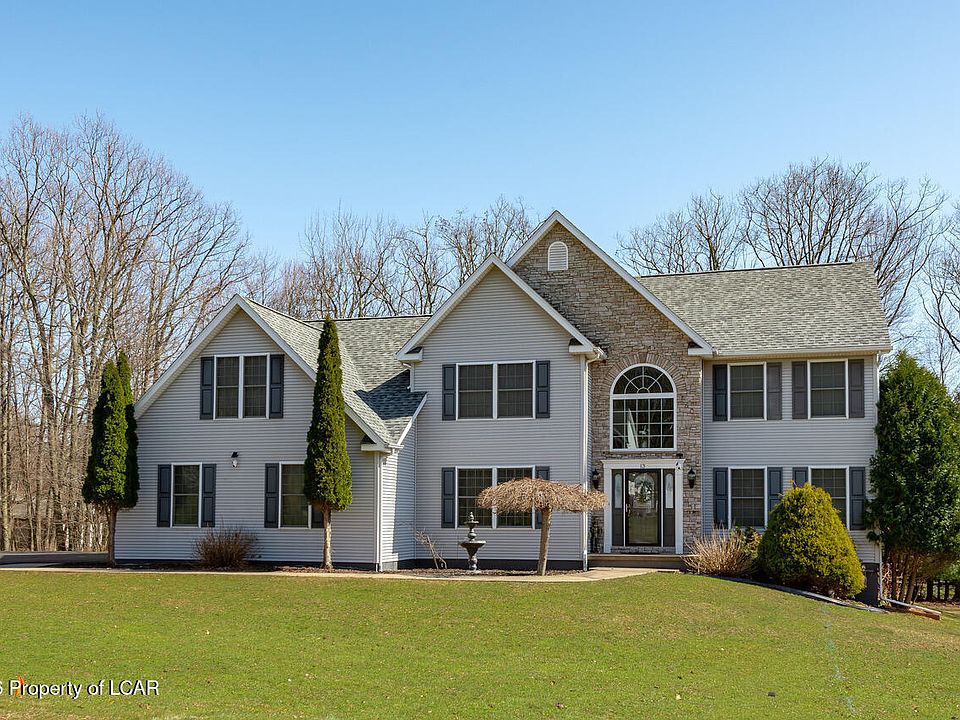 1st image of 13 Colony Dr