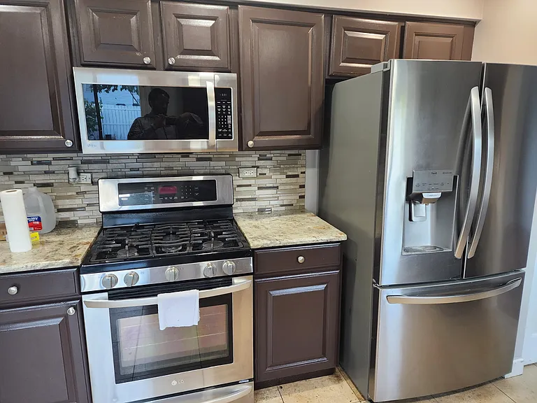 1770 Churchill Ln — Photo 18