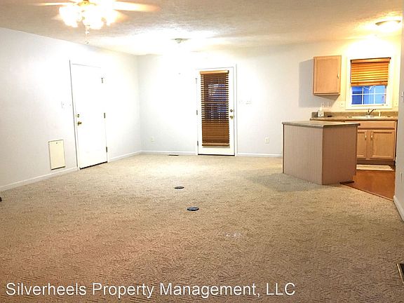 4th image of 810A Florence St