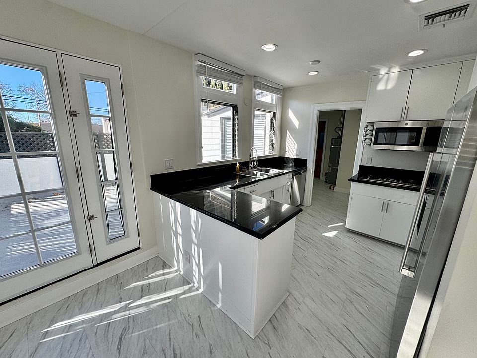 1st image of 239 S Mansfield Ave #B