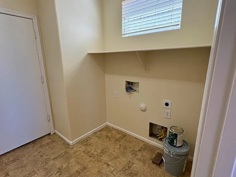 16126 W Meade Ln — Photo 21