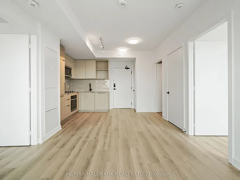 1185 Dupont St #627 — Photo 11