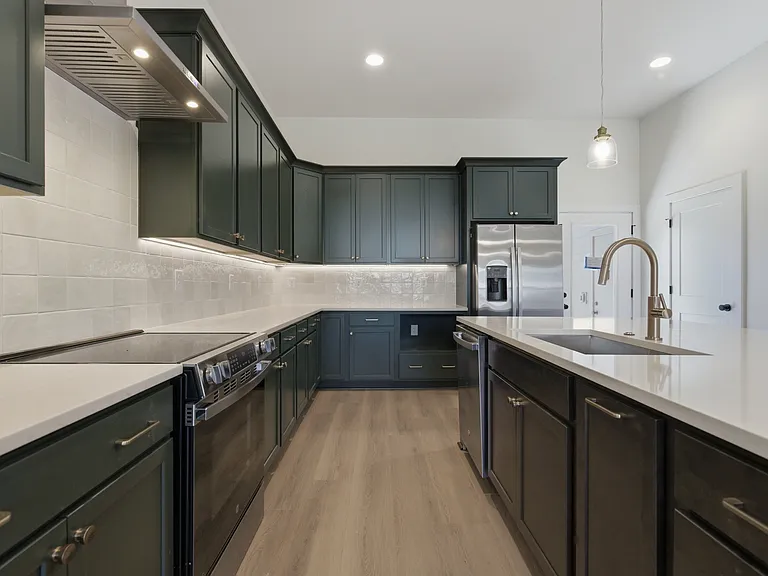 3965 Clifton Ave — Photo 10