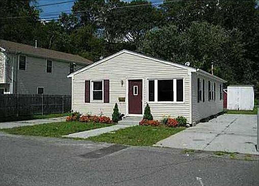 1st image of 151 De Pinedo St
