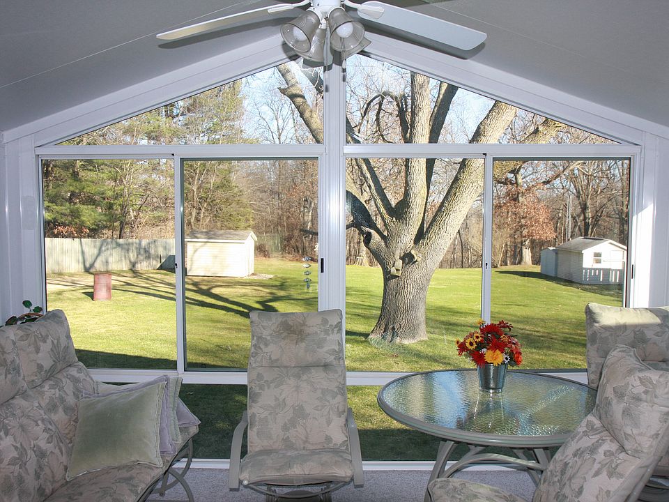 sunroom view to yard/timber