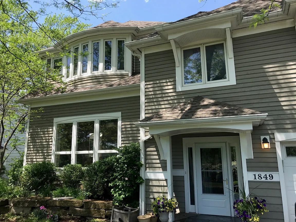 1849 Winnetka Ave photo 1